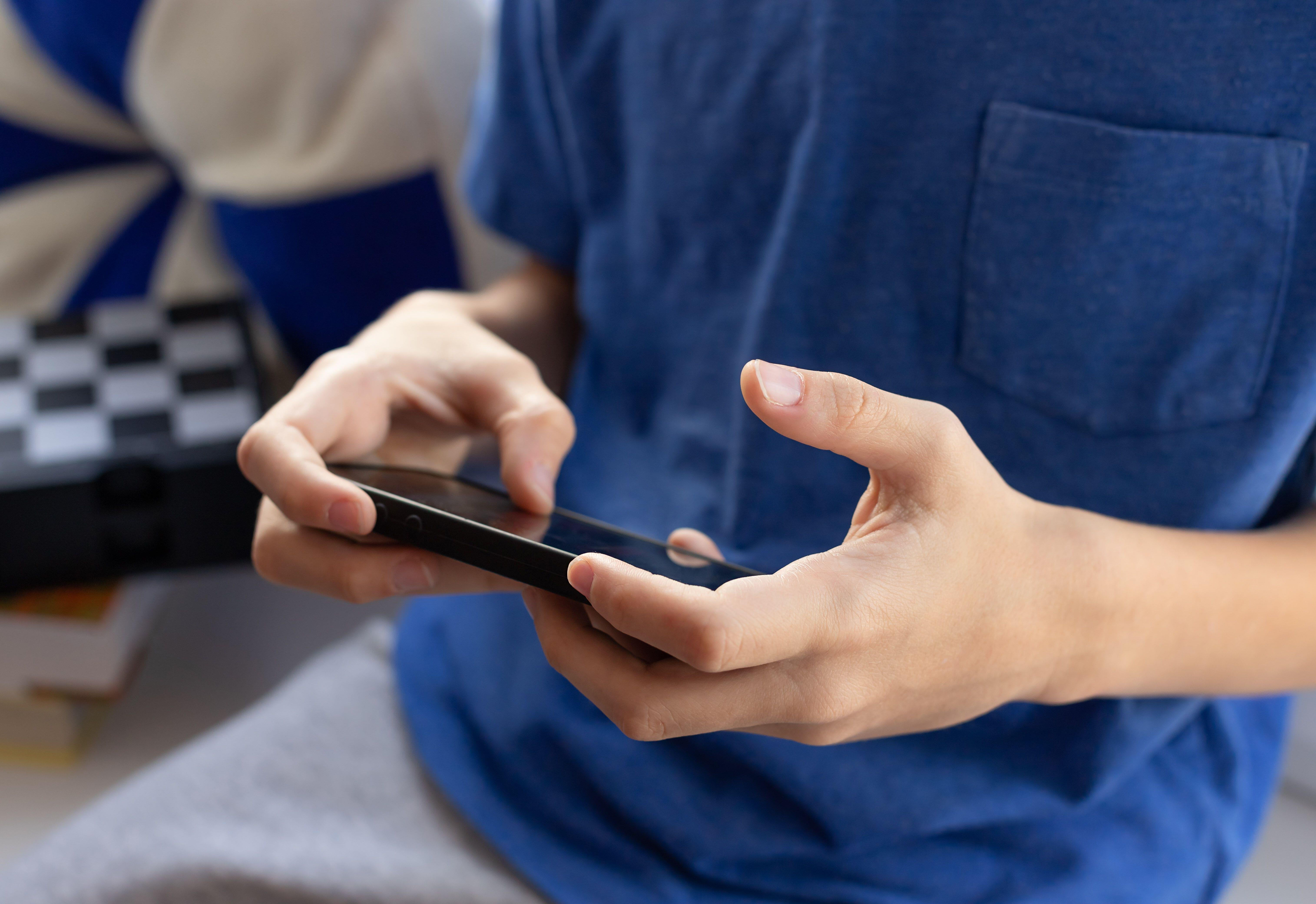 Leitrim people urged to use new route to challenge illegal content online