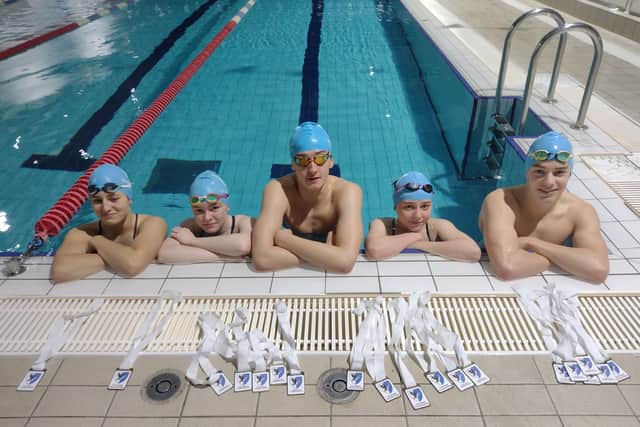 The mixed freestyle relay got Saturday racing underway, Trident took the silver medal with strong swims from Grace, Ella McKeon, Conor and Eoghan Rynn. Clara was crowned Connacht Champion for the 400m Freestyle , in the same race Phoebe swam a new PB to finish 4th. At the end of the morning session we had lots of Trident swimmers progressing to the Finals that evening.