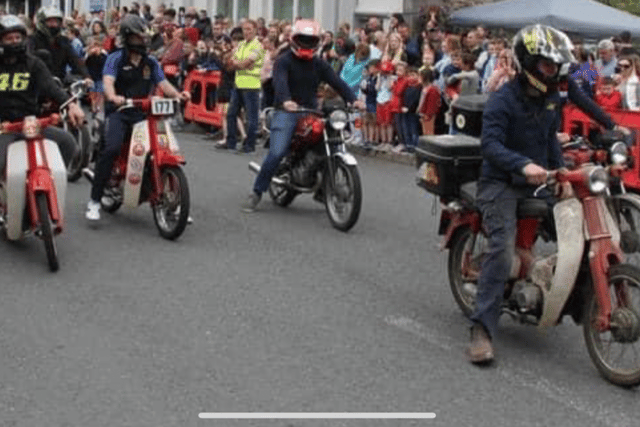 The route for the run will be available on the Lough Allen Vintage Club Facebook page.