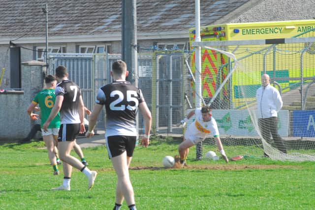 Leitrim full-back Donal Casey surged up the field in support of the charging Paddy Maguire leading to a good score for the young Leitrim Gaels player on 61 minutes and after Reilly put a free wide, another sub Shane Moran looked as if he was going to really put the pressure on when he fired over a good point with less than five minutes left to play.