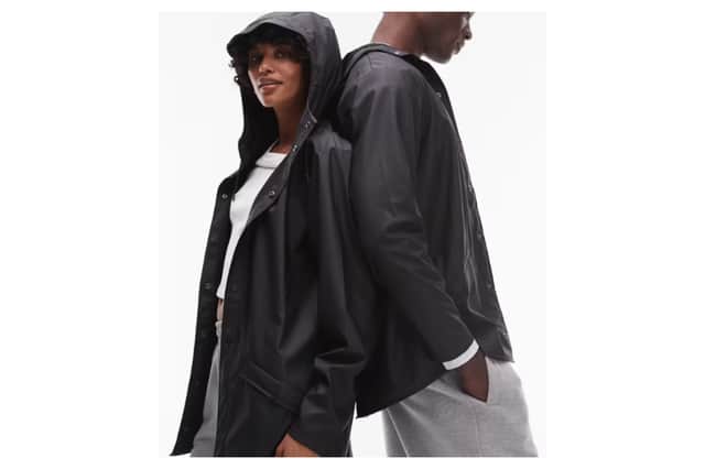 Rains 12010 unisex waterproof short jacket in black