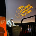  Leon Diop speaking at Iron Mountain Festival