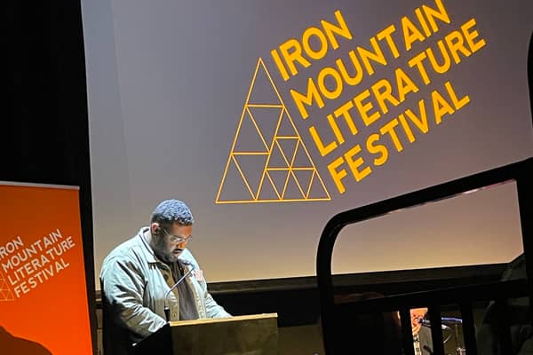  Leon Diop speaking at Iron Mountain Festival