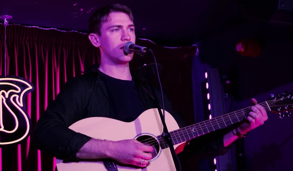 Leitrim folk singer Eoin Kenny charts a heartfelt path from ‘Here to There’
