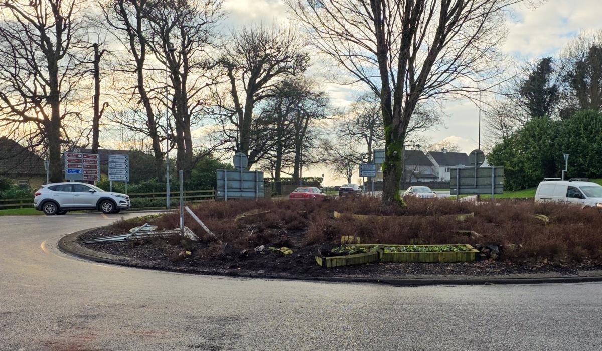 Late night Leitrim crash causes damage to roundabout