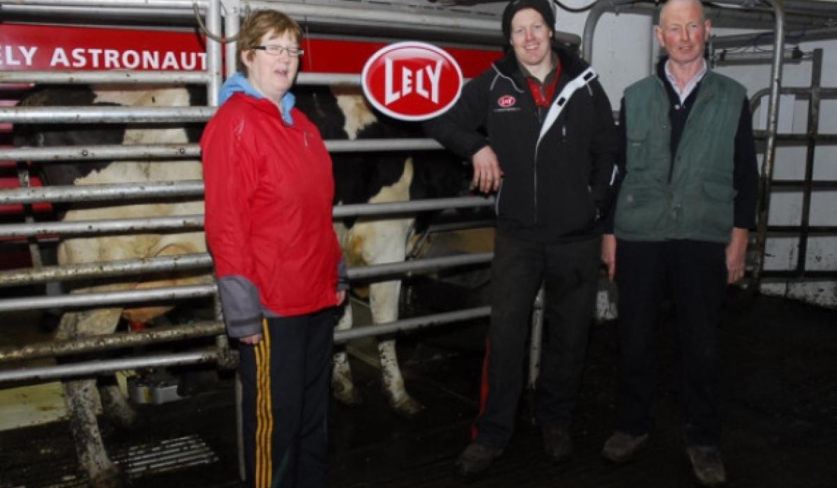 Robotic milking machine open day attracts hundreds Leitrim Live