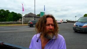 Watch | Liam Ó Maonlaí wows Carrick-on-Shannon public with impromptu street performance