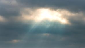 A cooler day with sunny spells and isolated showers this Thursday 