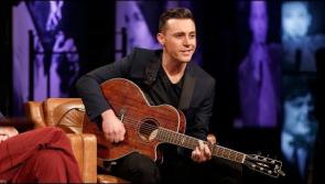 WATCH: Nathan Carter sings 'Gentle Mother' in moving tribute to Big Tom 