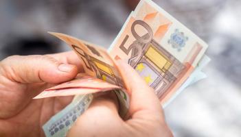 Pandemic payment to be phased out under government recovery plan