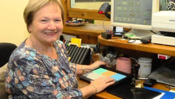 'My mother and father worked very hard and I never heard them complaining' - Postmistress retires after 40 years