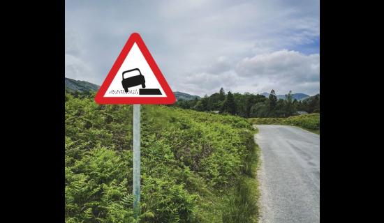 Motorists &lsquo;pulled off roads&rsquo; in Leitrim due to verge drop offs