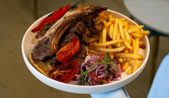 'Take a bow': &nbsp;&lsquo;Lovely&rsquo; food and great memories recalled as famous Leitrim pub stops serving food