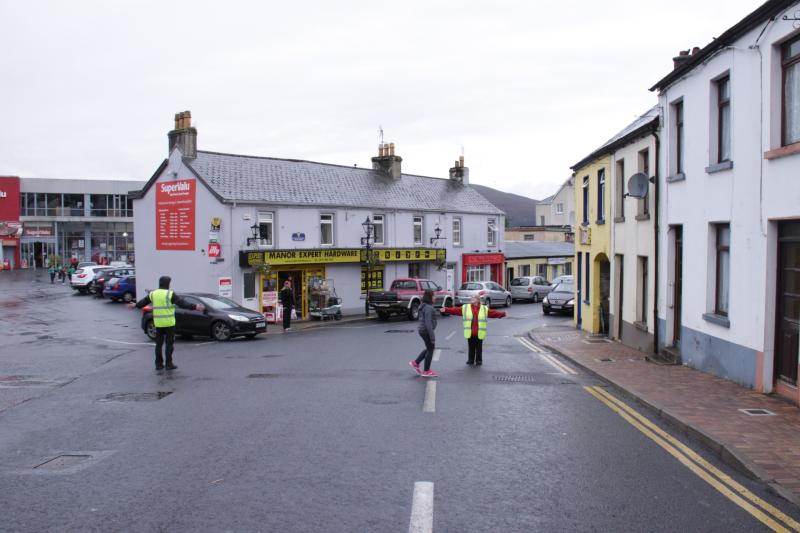 Manorhamilton residents highlight dangerous crossing for pedestrians 