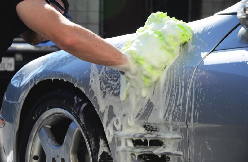 Car wash in aid of Loughlin Óg