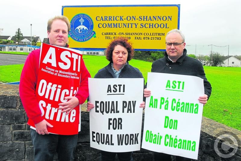 Teachers protesting outside Carrick-on-Shannon Community School