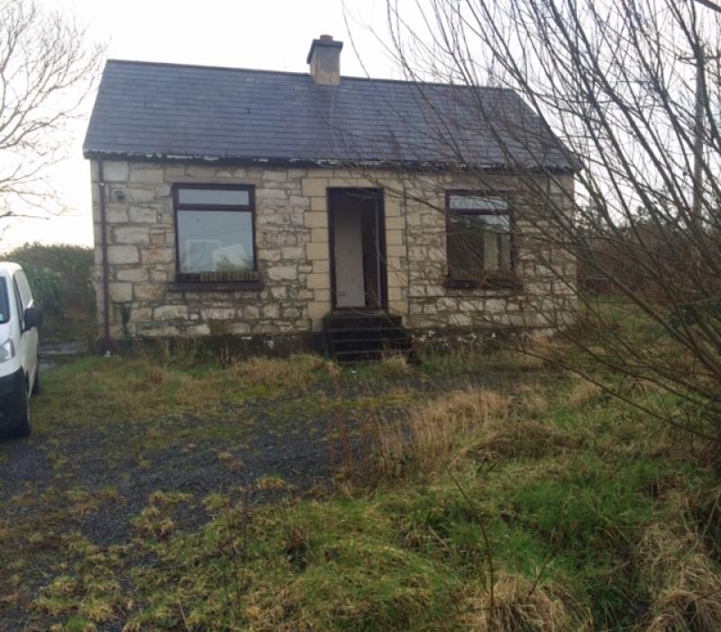 Tullaghan cottage just a short stroll from Atlantic