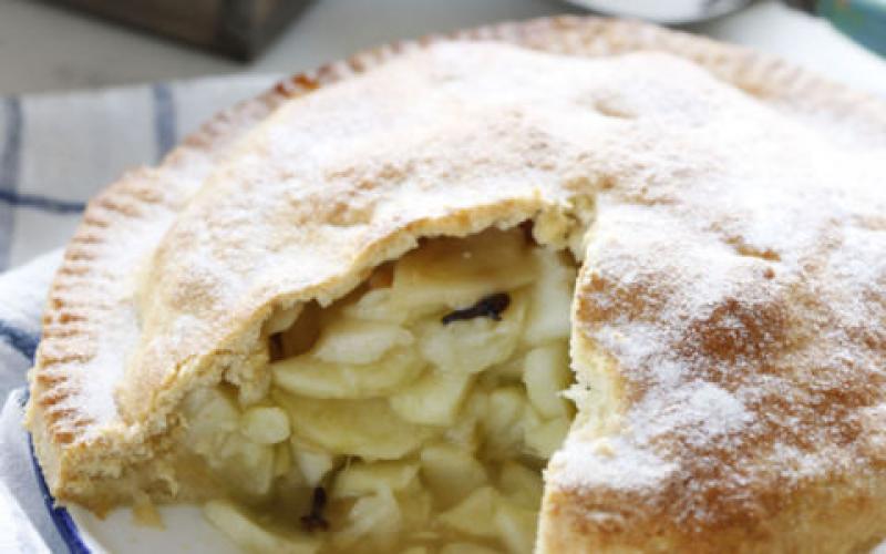 The best of homemade - apple tart and custard