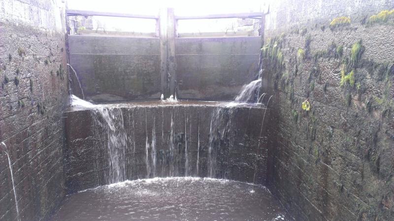 No water passage through Tarmonbarry lock