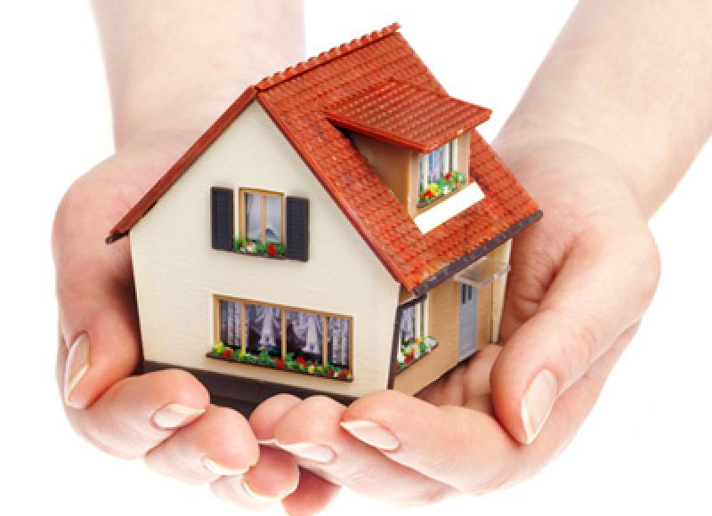 People who "desperately" need housing supports waiting four months - Barry