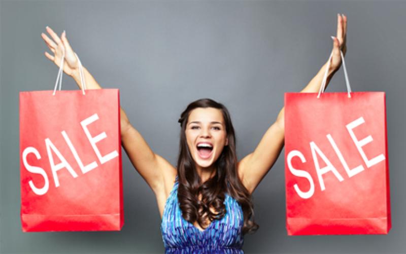 Christmas sales - how to bag a bargain and avoid the pifalls?