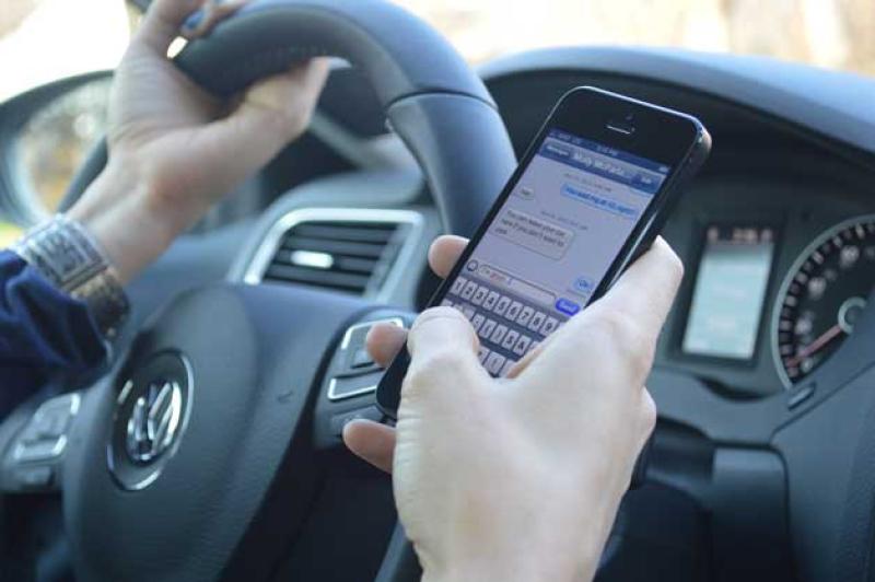 84% of drivers in Ireland admit using electronic devices while at the wheel
