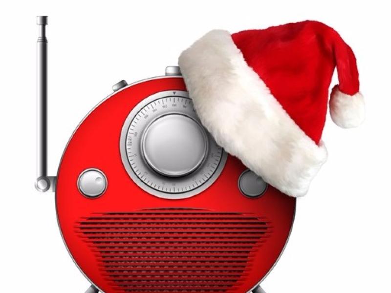 Annaduff's Maeve Newtown & Longford's Aishling Farrell land top prize in Christmas FM competition