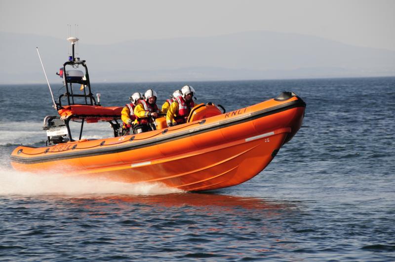 Bundoran RNLI assists surfer safely to shore