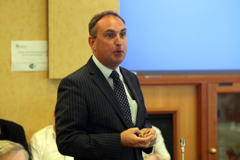 New Fianna Fáil leader must come from Dublin , declares TD who represents part of south Donegal