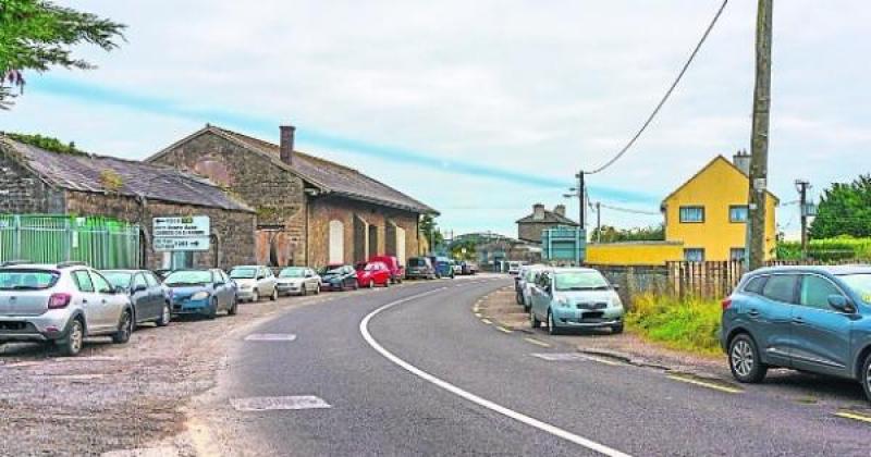 €30,000 for new footpath and lights near Carrick Train Station