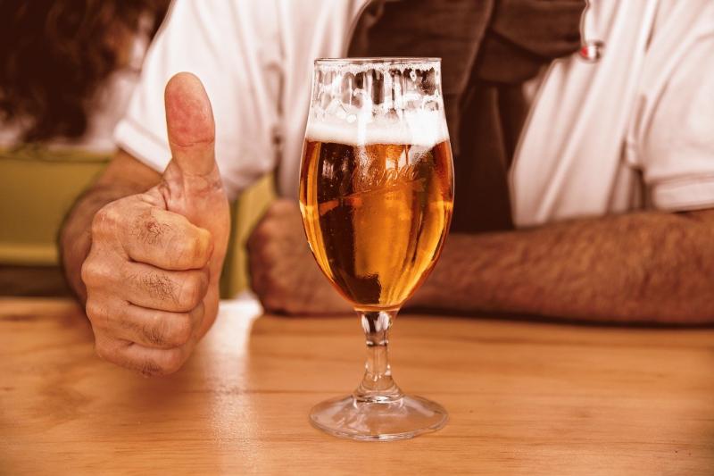 Pandemic fuels alcohol consumption as over 50% of Irish people report drinking to ‘cheer up’ 