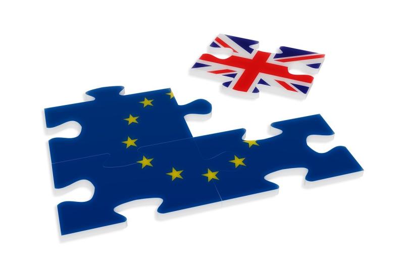 EXPLAINER: What will change for Donegal people shopping online or in the North after Brexit?
