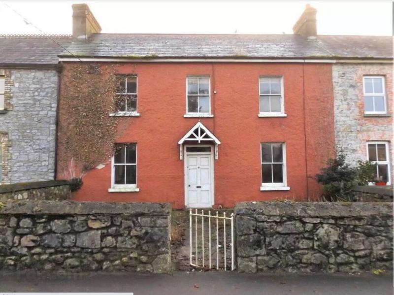 Picture perfect Laois cottage on sale in heritage town