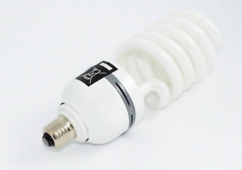 Two thirds of fluorescent and CFL bulbs not recycled properly