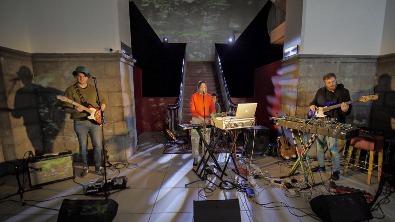New streamed concert series at The Dock, Carrick-on-Shannon starts with band, Dirty Dreamer
