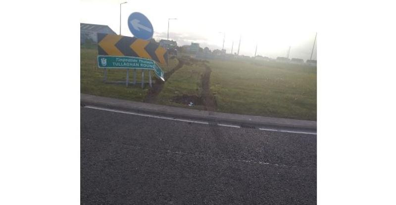 Lorry crashes into Bundoran roundabout