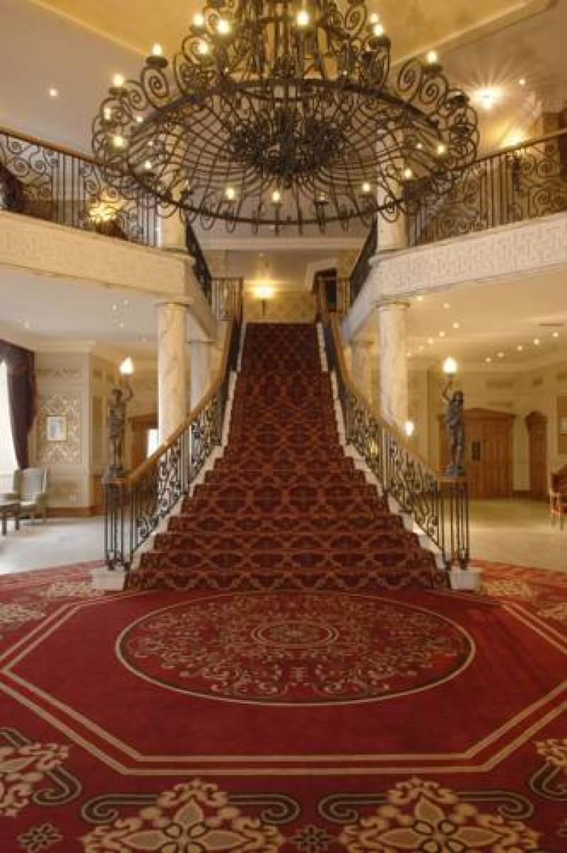 Donegal hotel manager  says he won't enforce new Covid rules