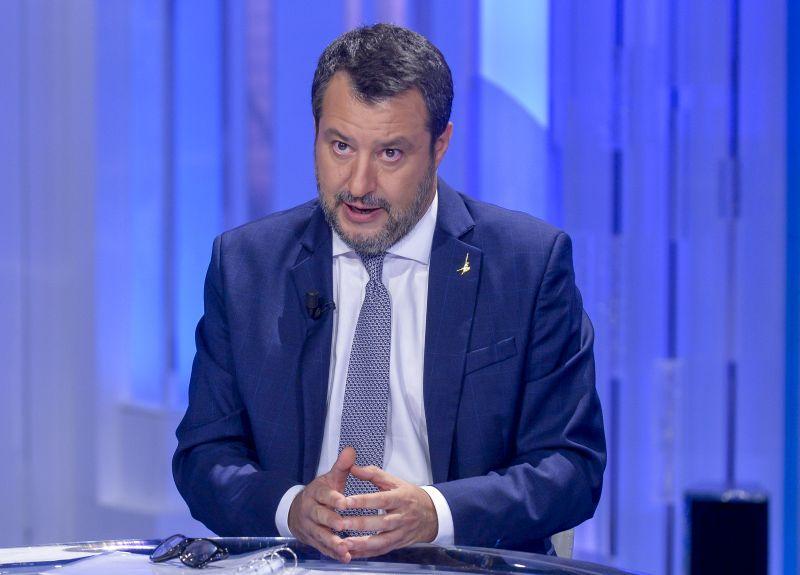 Immigrazione, Salvini "Italia non può essere lasciata sola"