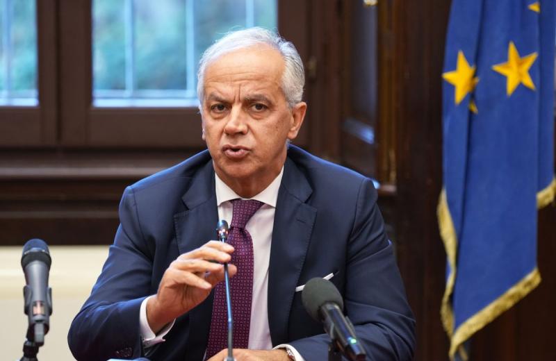 Immigrazione, Piantedosi "Ci stiamo comportando con umanità e fermezza"