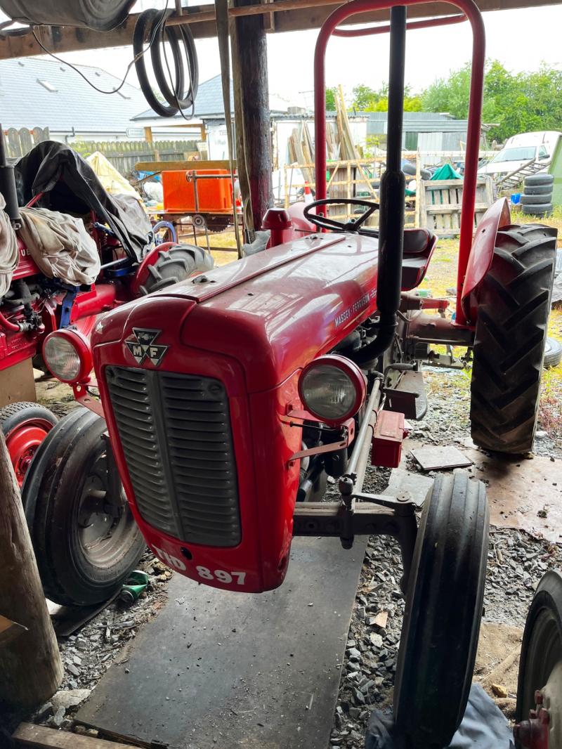 'Time capsule' of restored vintage machinery in upcoming pub auction in Cavan