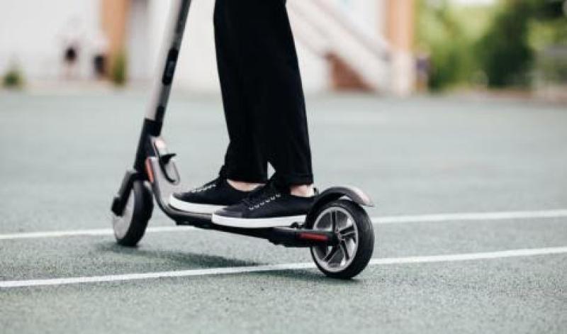 Drumshanbo resident knocked down by bicycle