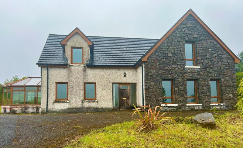 Great 4-bed property hits the market in Drumshanbo