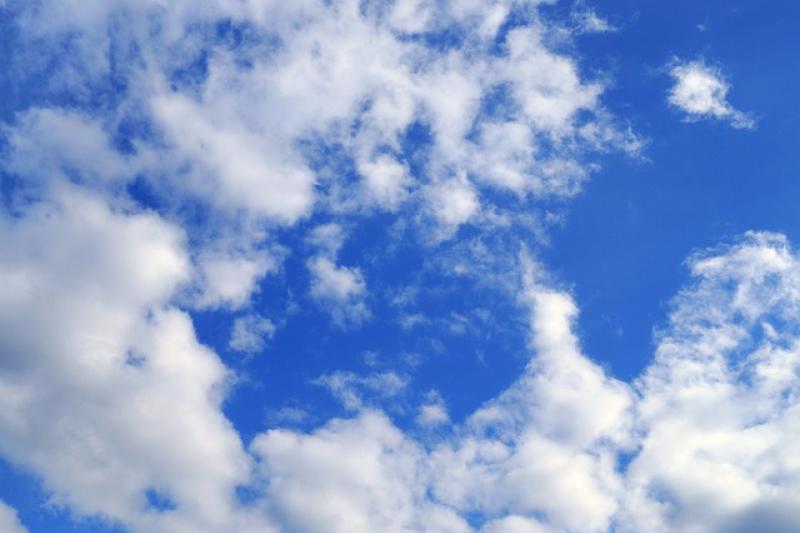 A dry and mild day with plenty of sunshine on Monday