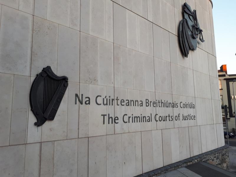 Woman admits 'laundering' more than &euro;100,000 in crime cash at her home