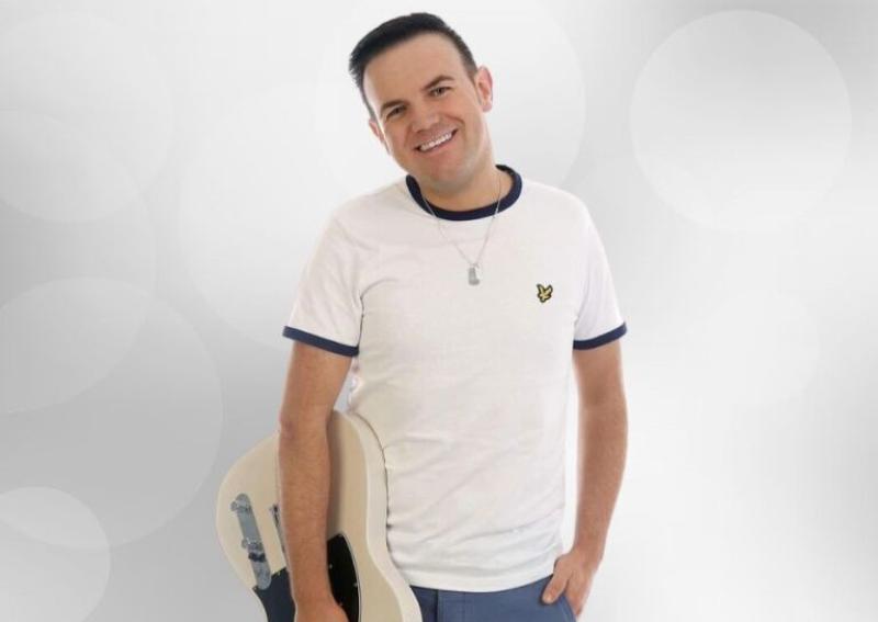 Country star Ciarán Rosney solo concert at Backstage Theatre