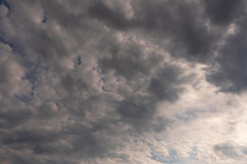 Dry weather is expected with outbreaks of rain and drizzle this Wednesday