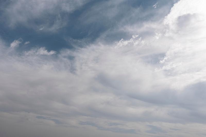 Dry weather continues with a mix of cloud and sunny spells on Wednesday