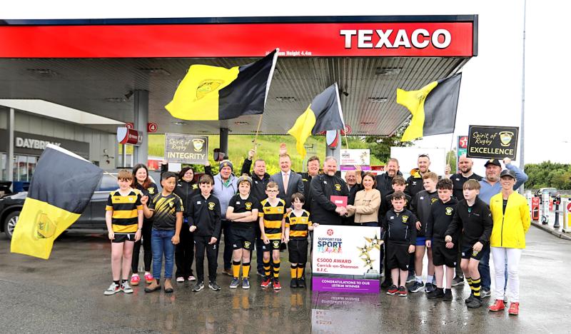 Carrick-on-Shannon RFC honoured with Leitrim County Award in Texaco Sports Initiative
