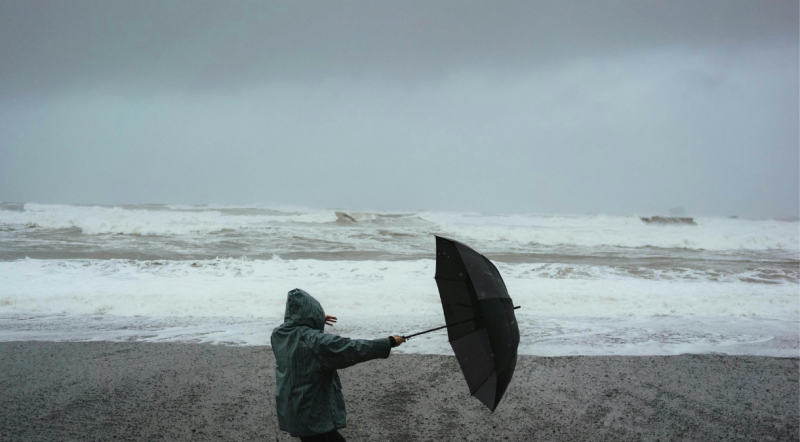 Storm &Eacute;owyn to blow the country away as Orange wind warning in place for Ireland 