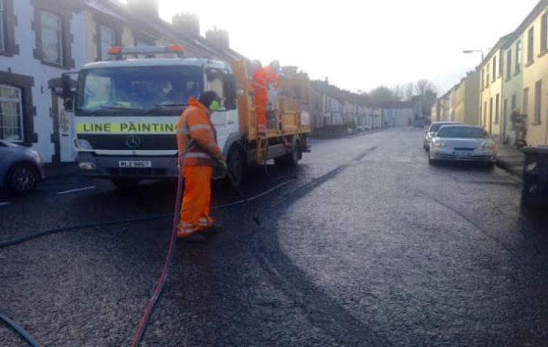 Calls for marking of the traffic island at the junction at Calloughs to be reinstated